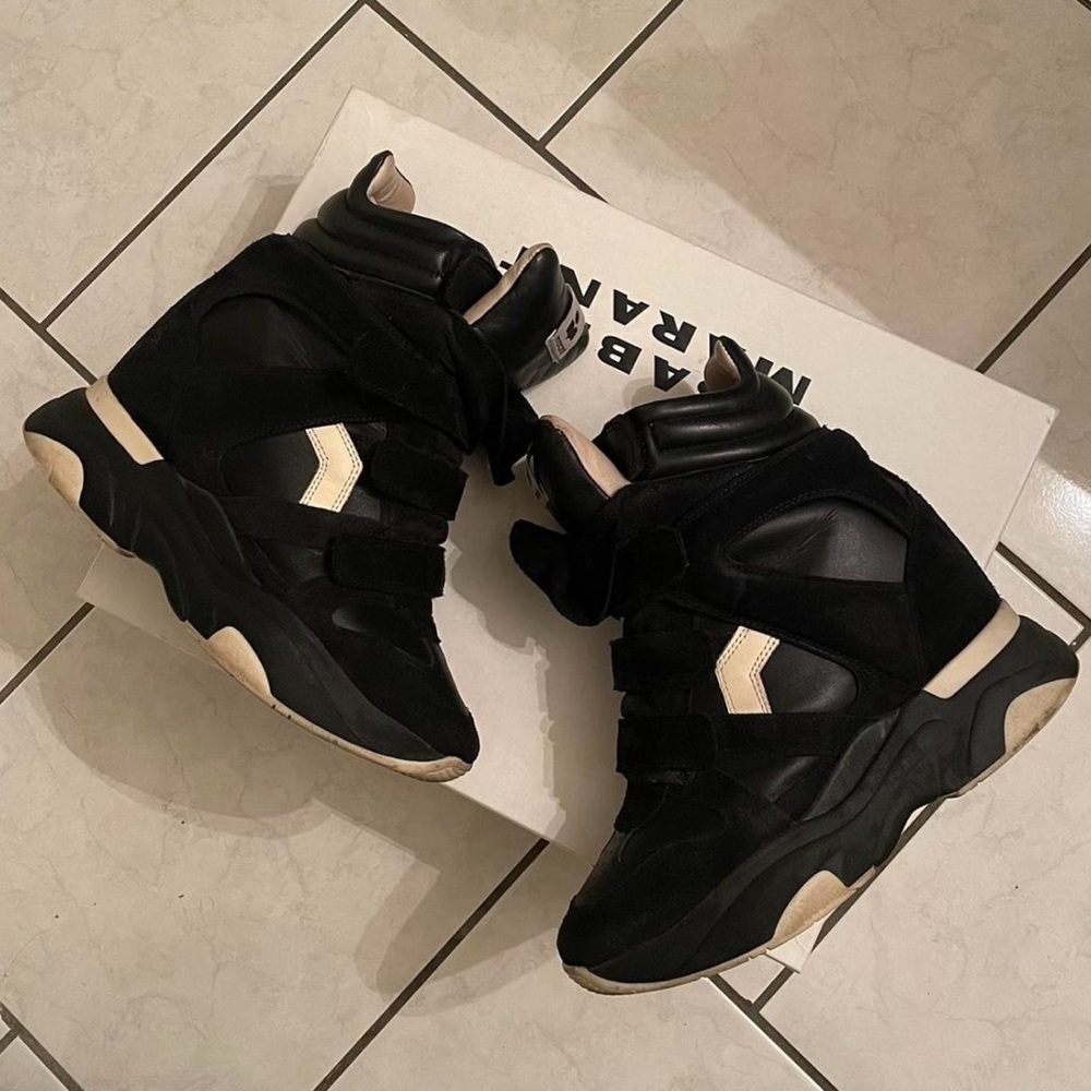 Isabel Marant Women's Black and Cream Sneakers